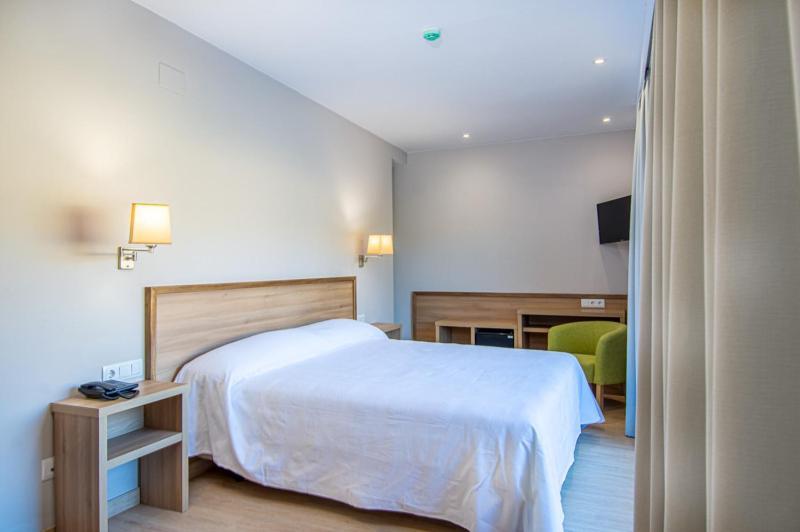 Hotel Jaume D'Urgell บาลาเกย์ ภายนอก รูปภาพ