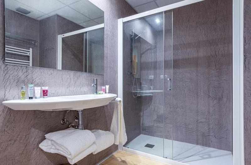 Hotel Jaume D'Urgell บาลาเกย์ ภายนอก รูปภาพ